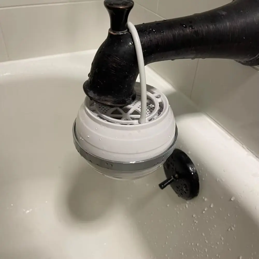 

BPA Free Bath Ball Filter High Water Flow Effective Filtration Water Tap Heater Purifier Durable Silicone Handle