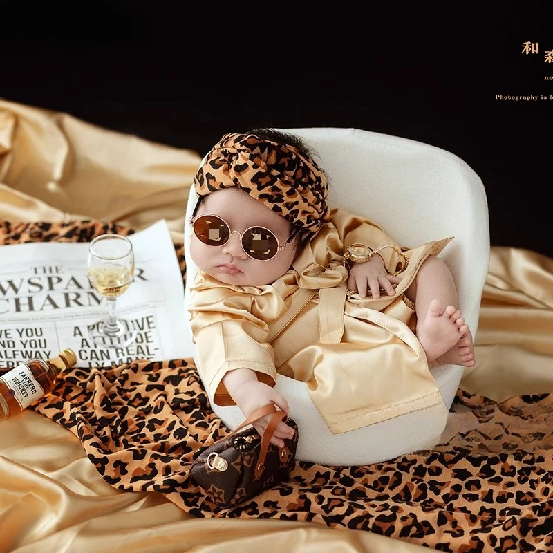 Newborn Photography Props Luxury Bathrobe Theme Set Blanket Posing Sofa Wine Decors with Handbag for Baby Studio Photo Shoot
