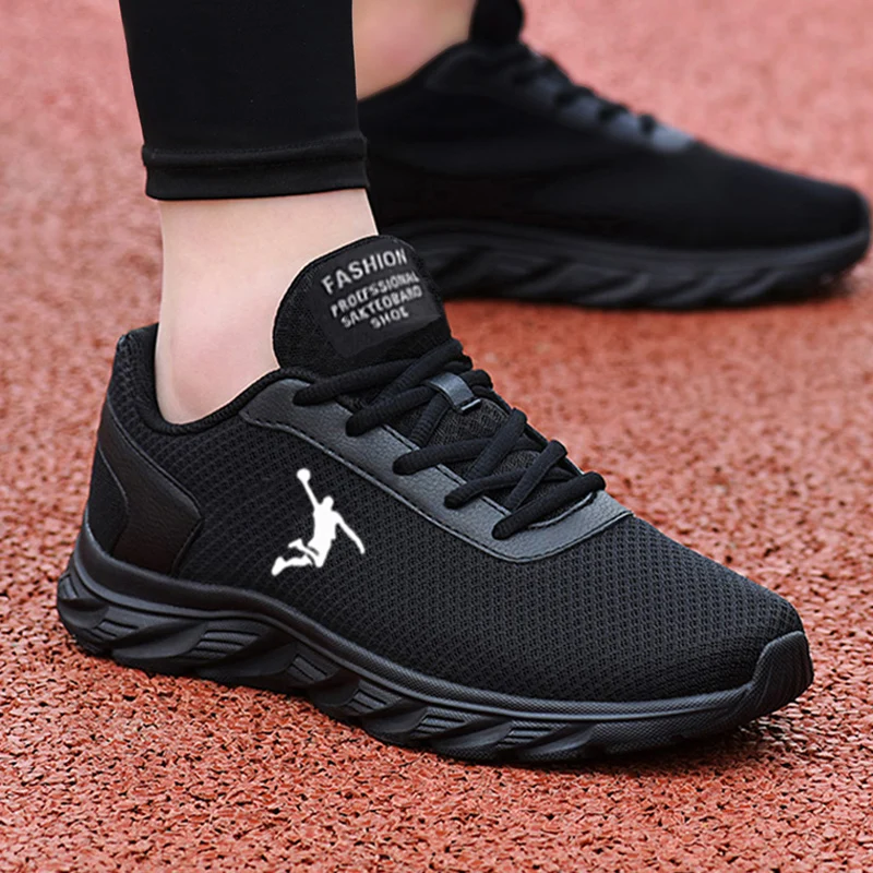 

Hot Sale Classic Black Sneakers Male Cheap Mesh Breathable Lightweight Sneakers Men Fashion Casual Non-slip Men's Running Shoes