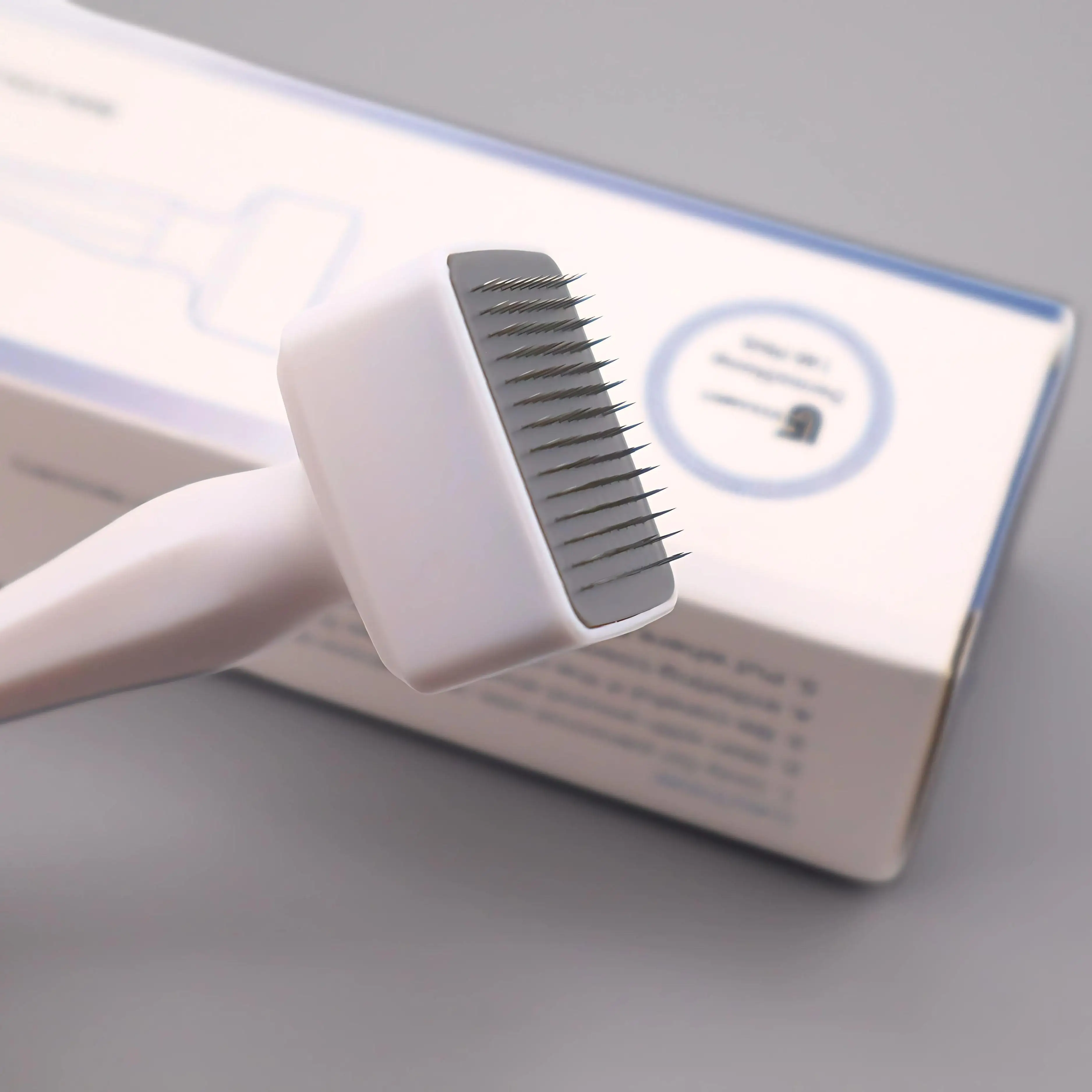 Professional Titanium Derma Stamp 0.25mm Microneedling Tool Face Skin Care Hair Beard Growth Ergonomic Micro Needle Roller Portable Beauty Device White view 5