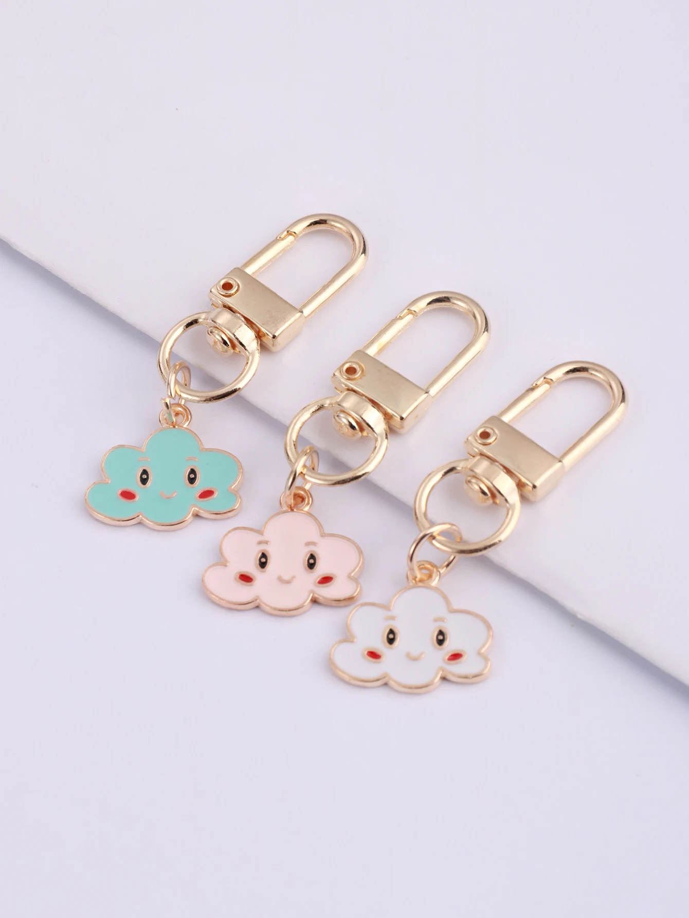 6 stücke Legierung Wolke Cartoon Schlüssel bund neue niedliche klassische Metall Schlüssel ring Geldbörse Tasche Rucksack Charme Ohrhörer Fall Abdeckung Zubehör Geschenke – Detail 4