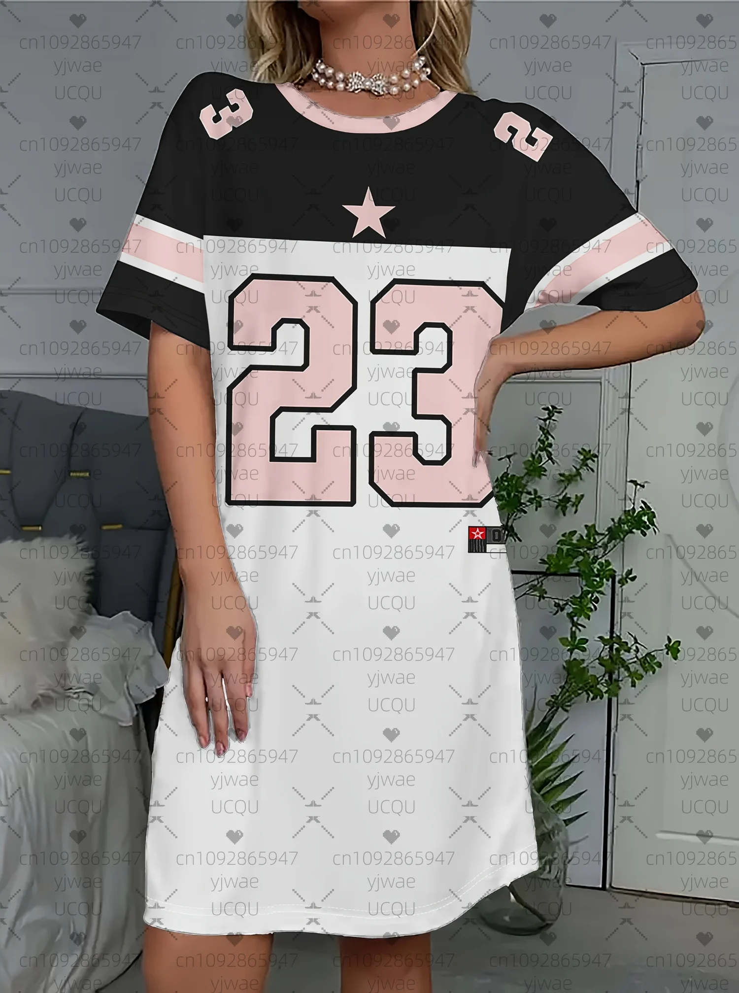 เดรสเสื้อยืดพิมพ์ลายหมายเลข 23 สำหรับผู้หญิง ฤดูร้อน 2025 ทรงหลวม สไตล์ลำลอง คอทรงโอ แขนสั้น ชุดนอนลำลอง เสื้อผ้าผู้หญิง