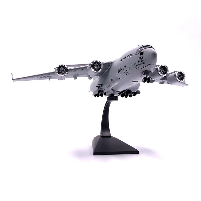 1/200 Scale US Military C-17 Global Overlord C17 Militarized Combat Aircraft For Transport The Plane Model Collection Toys Gifts