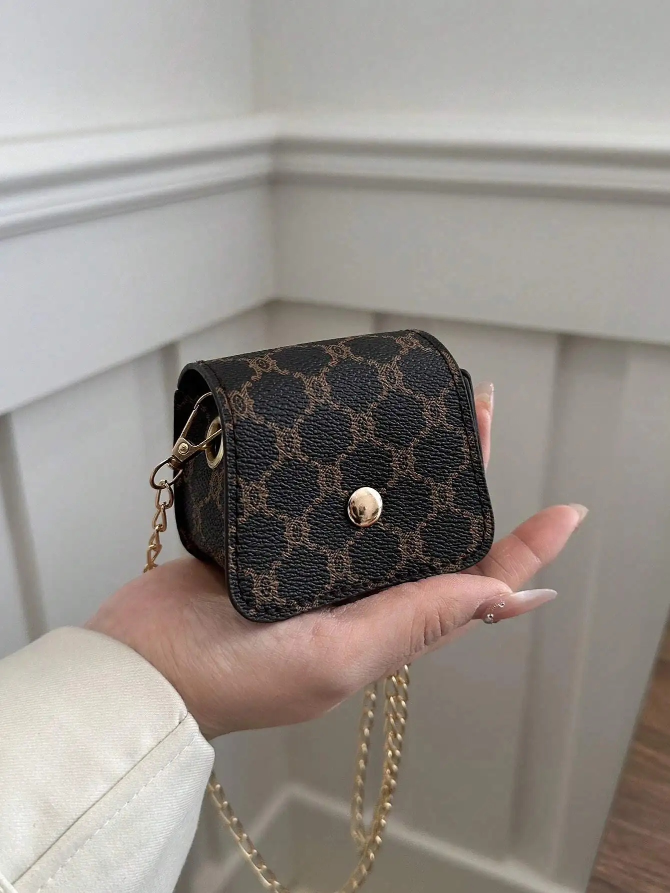 

Versatile Minimalist Design, Solid Color Mini Women Crossbody Bag, Flap Closure, Small/Medium New Fashion Shoulder Bag