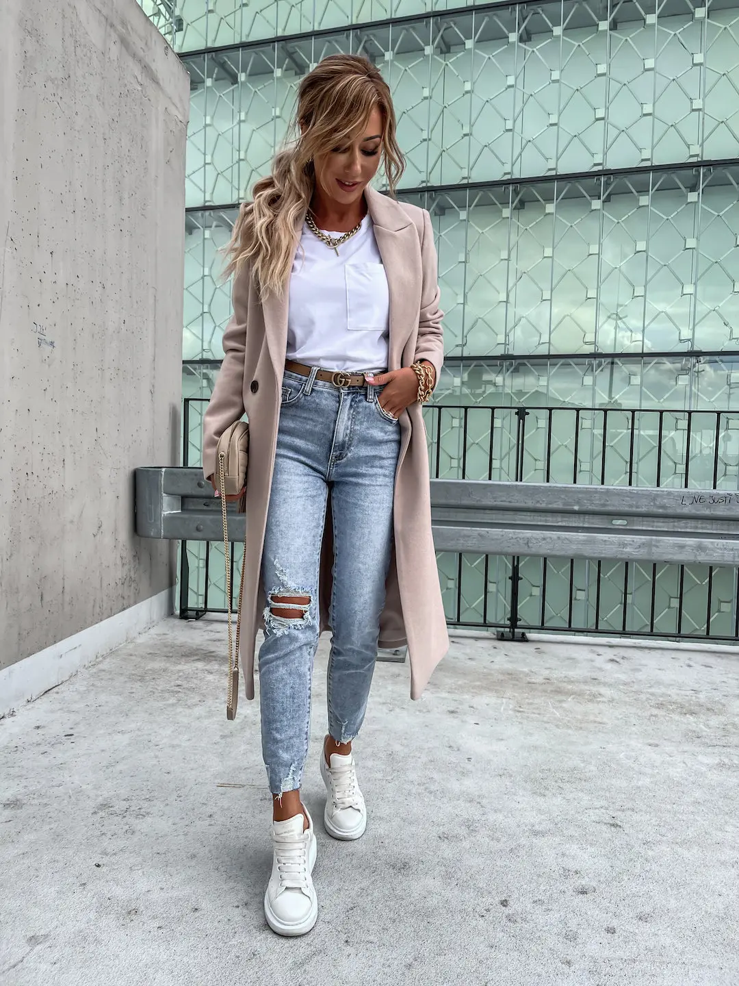 

Осенне-зимнее шерстяное пальто с длинным воротником для женщин 2025 года