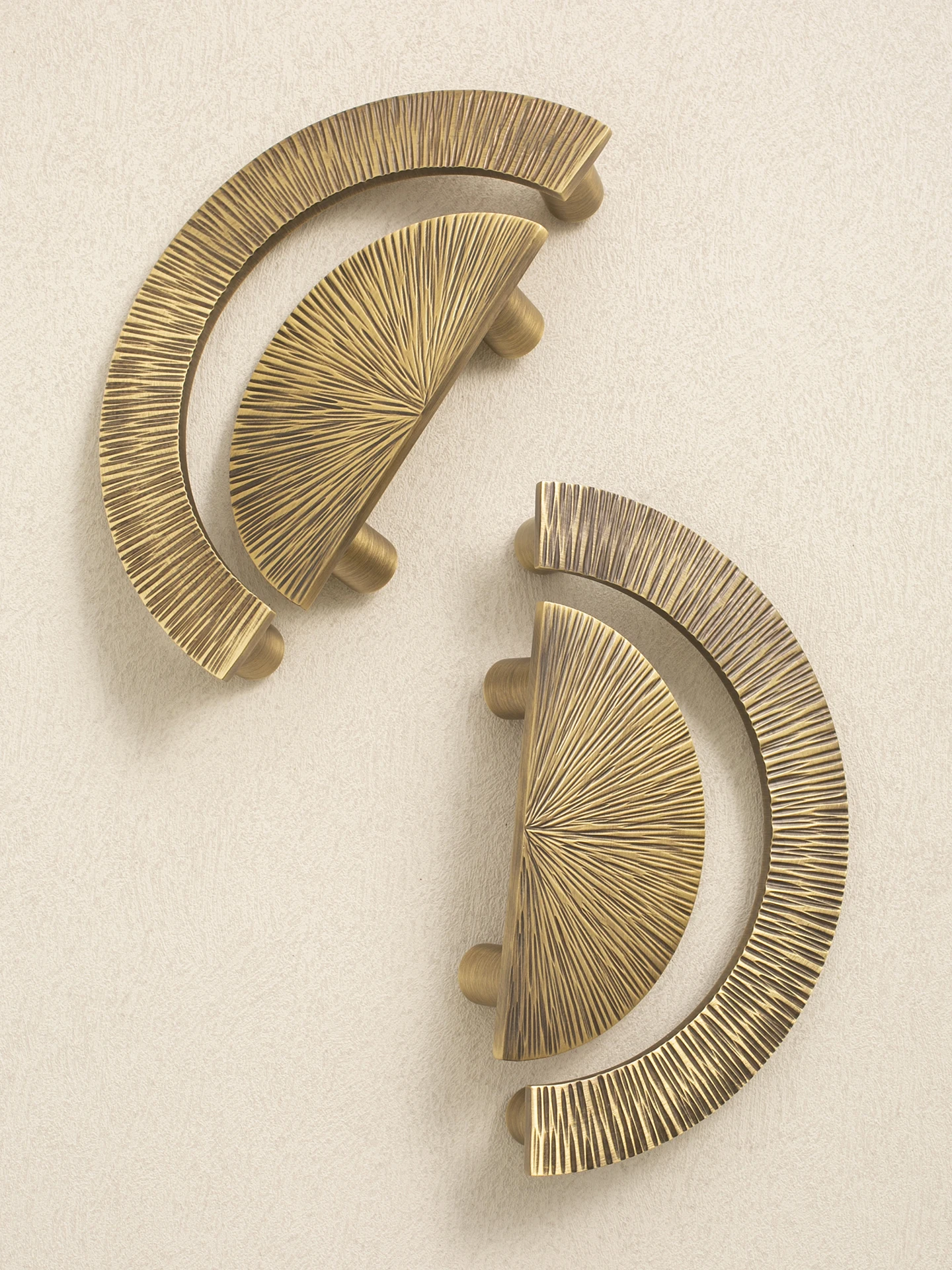 Vintage Cabinet Pulls Bronze Brass Wardrobe Shoe Cabinet Drawer Semicircular Hammer Handles for Furniture Hardware