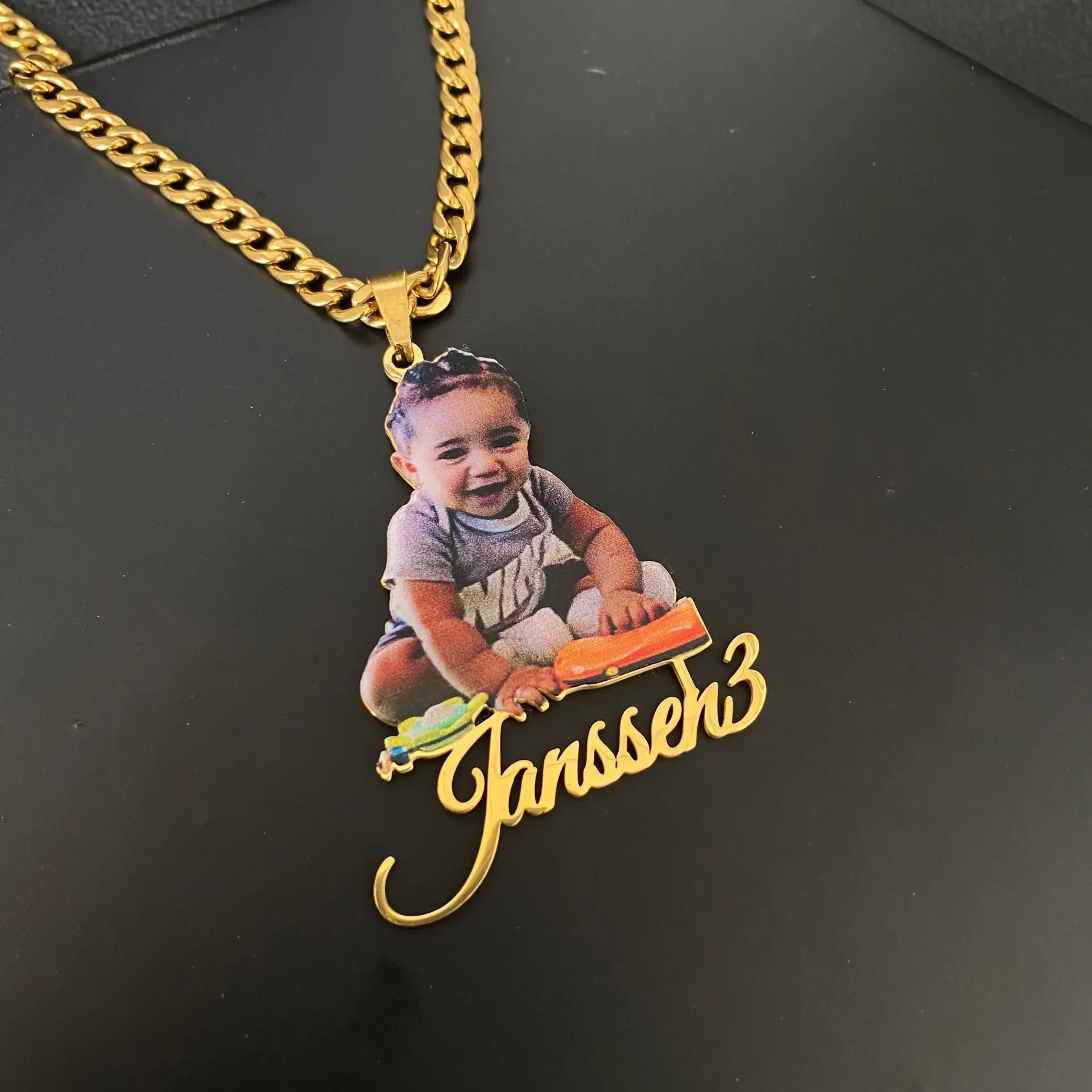 Lateefah Selling DIY Stainless Steel Color Portrait Necklace Personalized Printed Photo Name Collar Children's Pendant