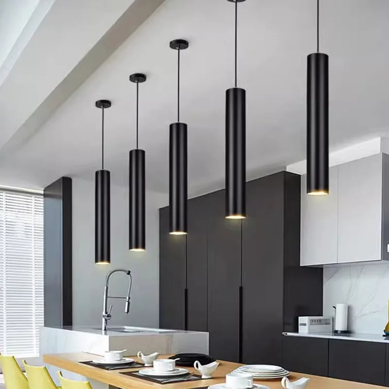 

Restaurants, restaurants, aisles, engineering, cylinders, columns, chandeliers