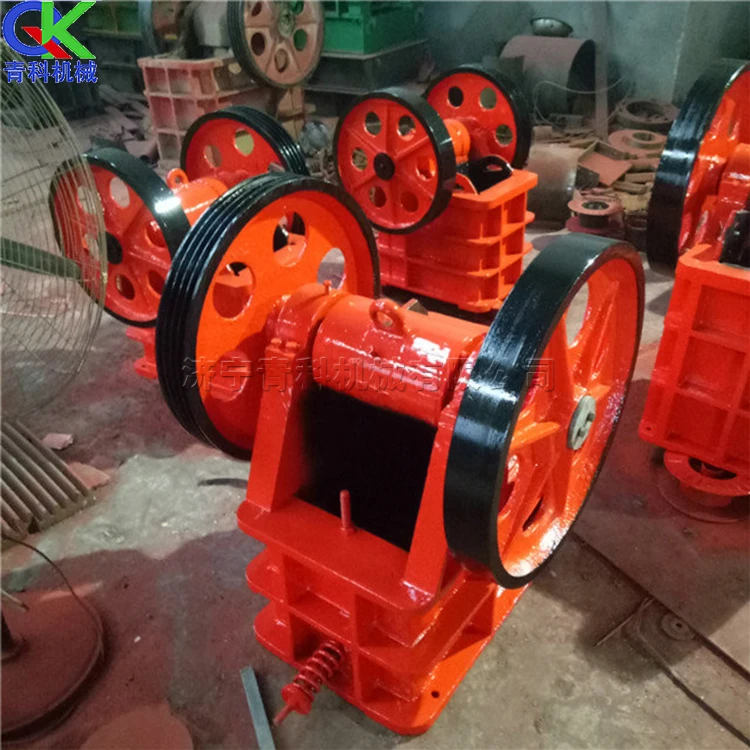 

Crocodile Type Stone Crusher Concrete Brick Crusher Limestone Hammer Crusher