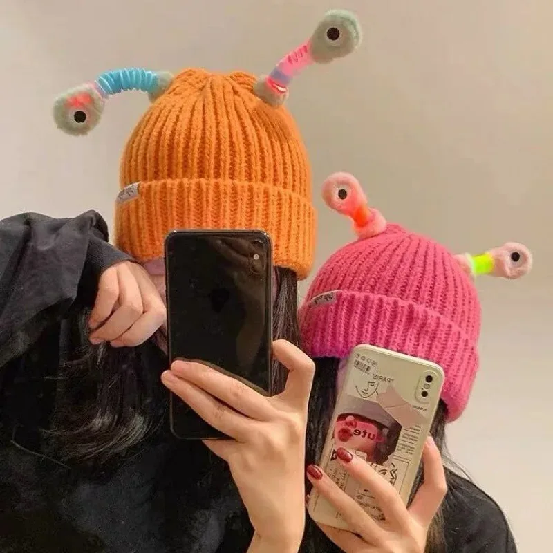 Niedliche Cartoon-schrullige lichtemittierende Tentakel-Strickmütze, Eltern-Kind-Modelle, warme Wollmütze, Augen, lichtemittierende Beanie, Monstermütze – Detail 2