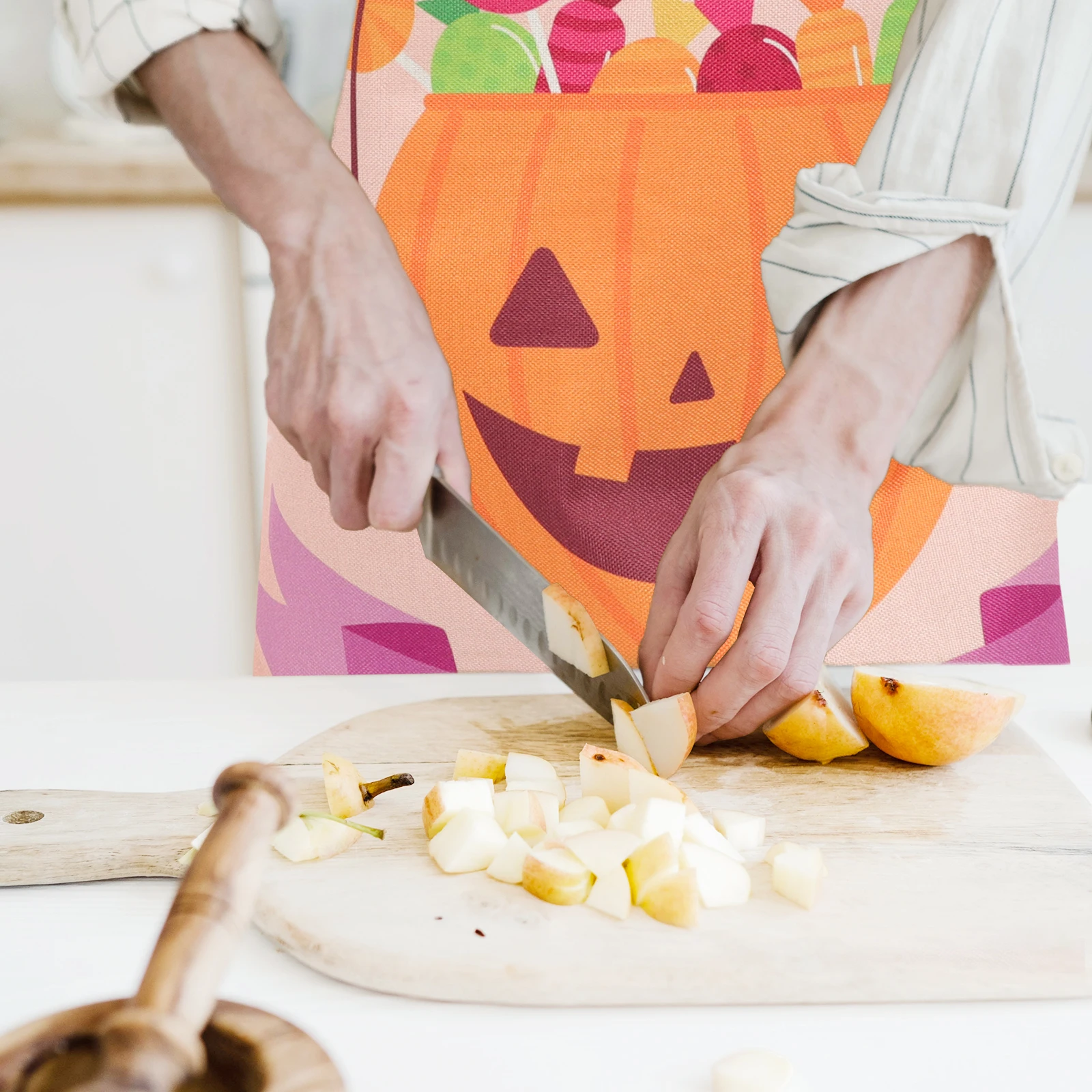 

Cotton Linen Halloween Apron Oil-Proof Kitchen Cooking Baking Adjustable Strap Flax Apron For Adults Party Serving Restaurant