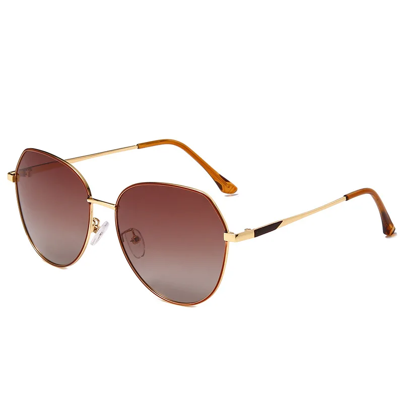 Trendy, personalized and fashionable sunglasses, retro gradient color UV resistant and durable men's and women's sunglasses