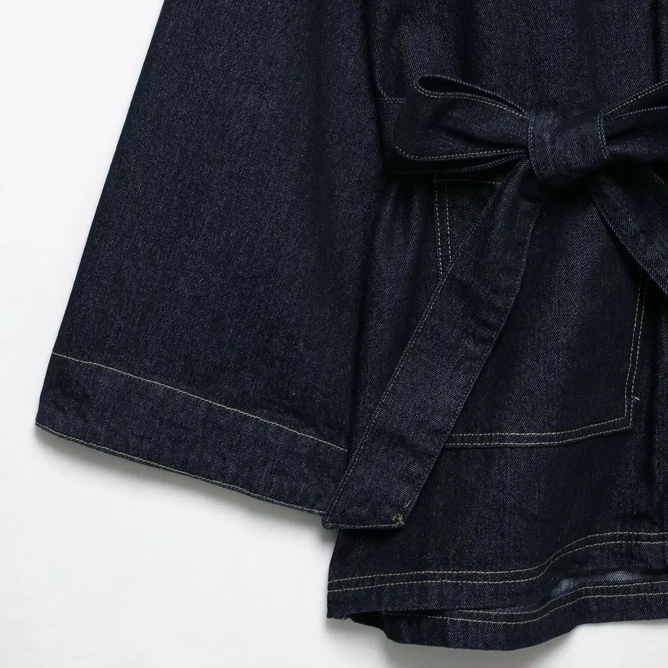 Giacca di jeans da donna Cinghie di colore solido Vita stretta Colletto couverture Giacca versatile casual primaverile autunnale alla moda 2025 Nuovo