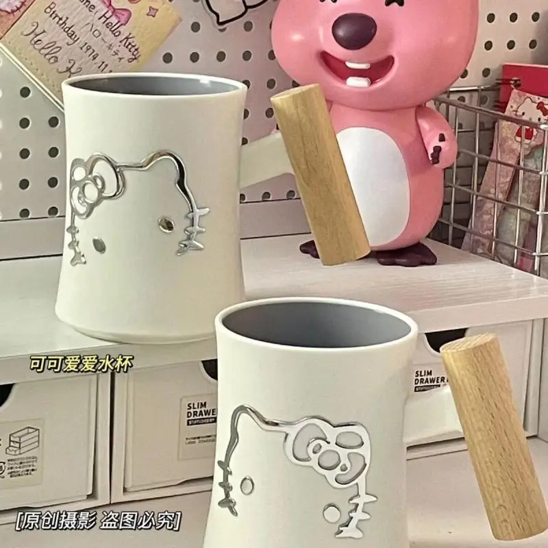 Kawaii Hello Kitty Water Cup Sanrio Cartoon Anime Kt Wooden Handle Plastic Gargle Cup Dormitory Toothbrush Cup Student Gifts