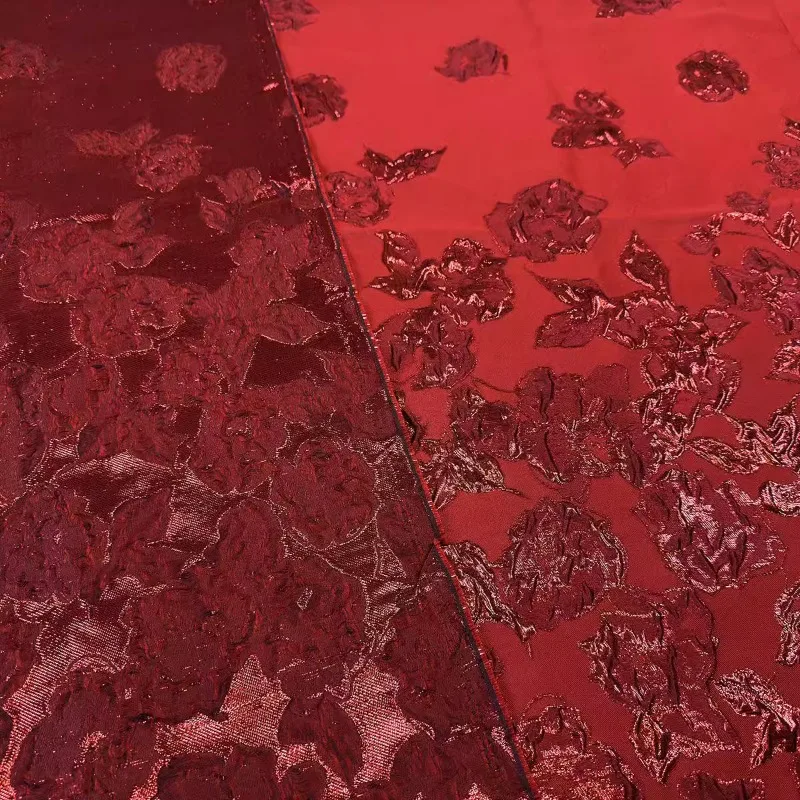

Красная рельефная жаккардовая ткань с металлической проволокой для шитья своими руками, платья, одежды, жесткая ткань, ткань на метр, полиэфирный материал