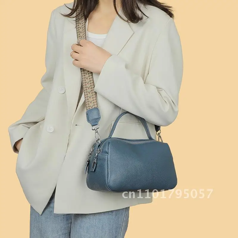 women's-genuine-leather-shoulder-bag-high-end-design-fashionable-pillow-bag-horizontal-zipper-opening-shoulder-bag