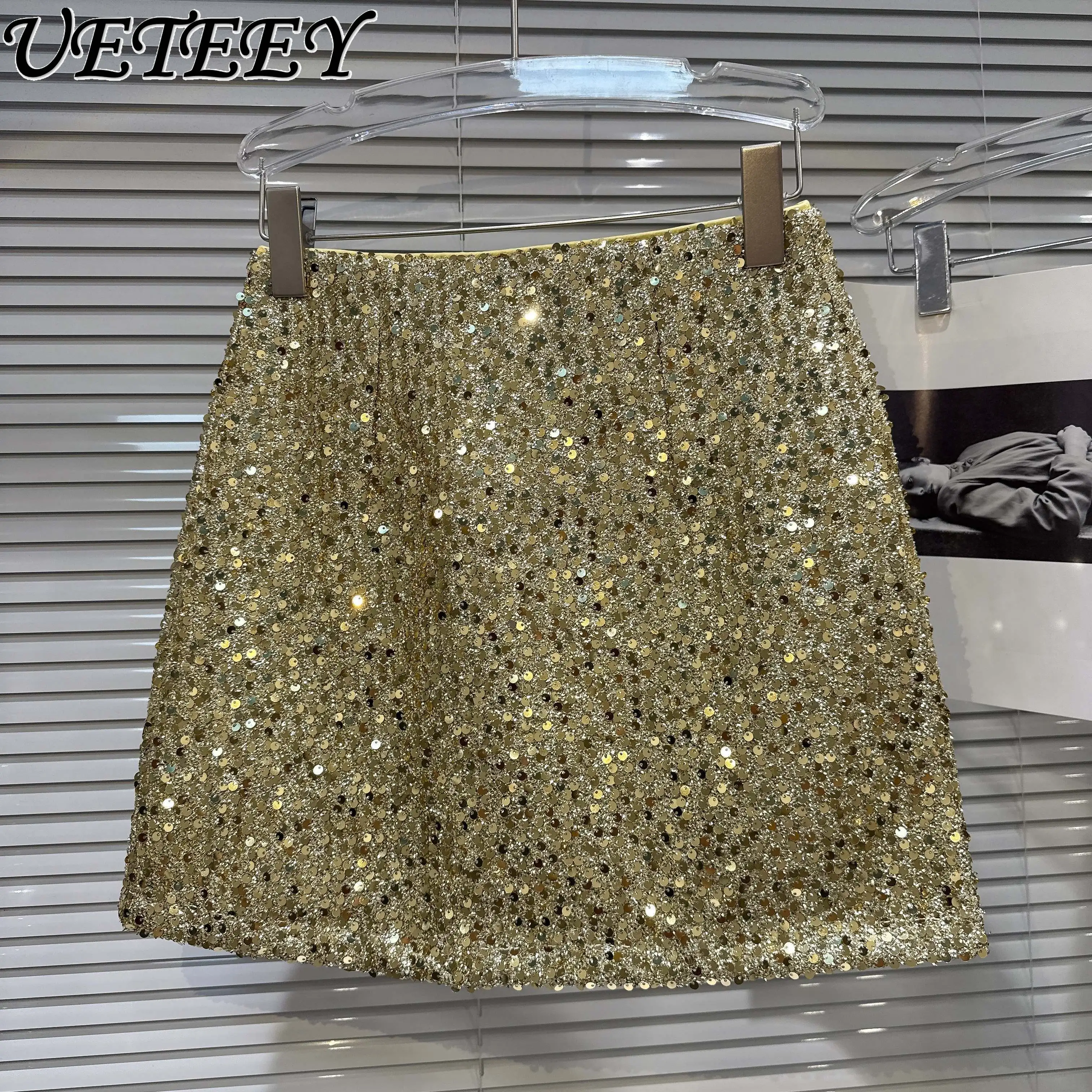 

2025 Autumn New Luxury Socialite Performance Sequined Beaded Wool Short Skirts Nightclub Sequins High Waist Slim Mini Skirt