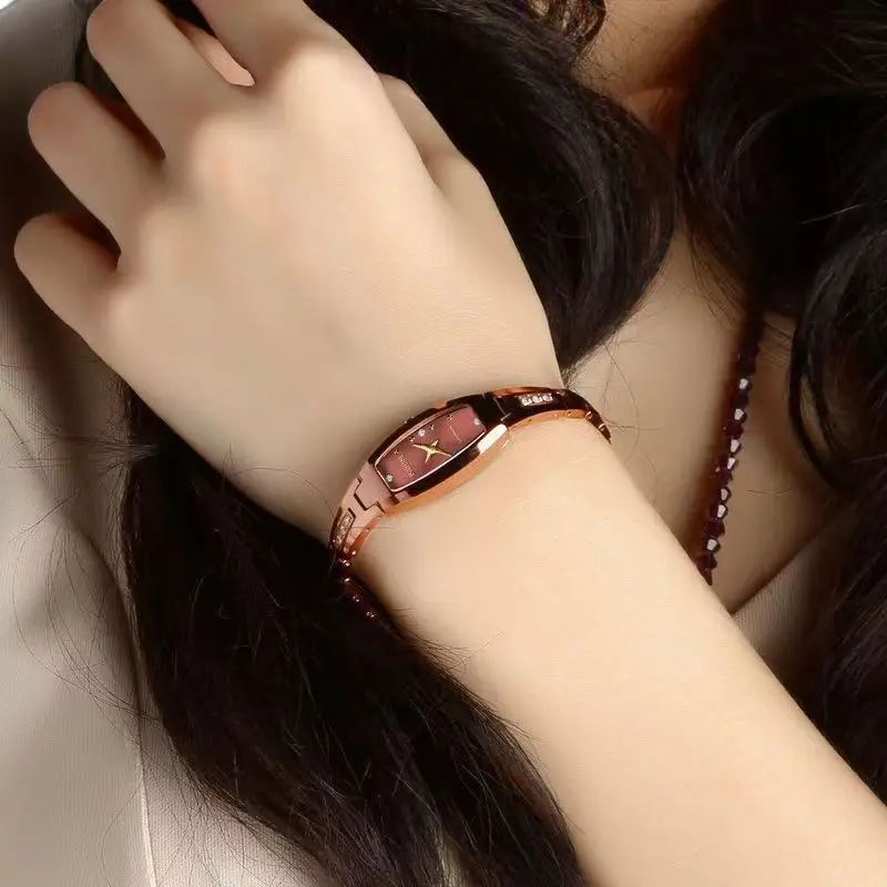 Jam Tangan Retro Emas untuk Wanita Jam Tangan Wanita Kecil Antik Jam Tangan Gelang Baja Jam Tangan Kuarsa Hitam Reloj Mujer