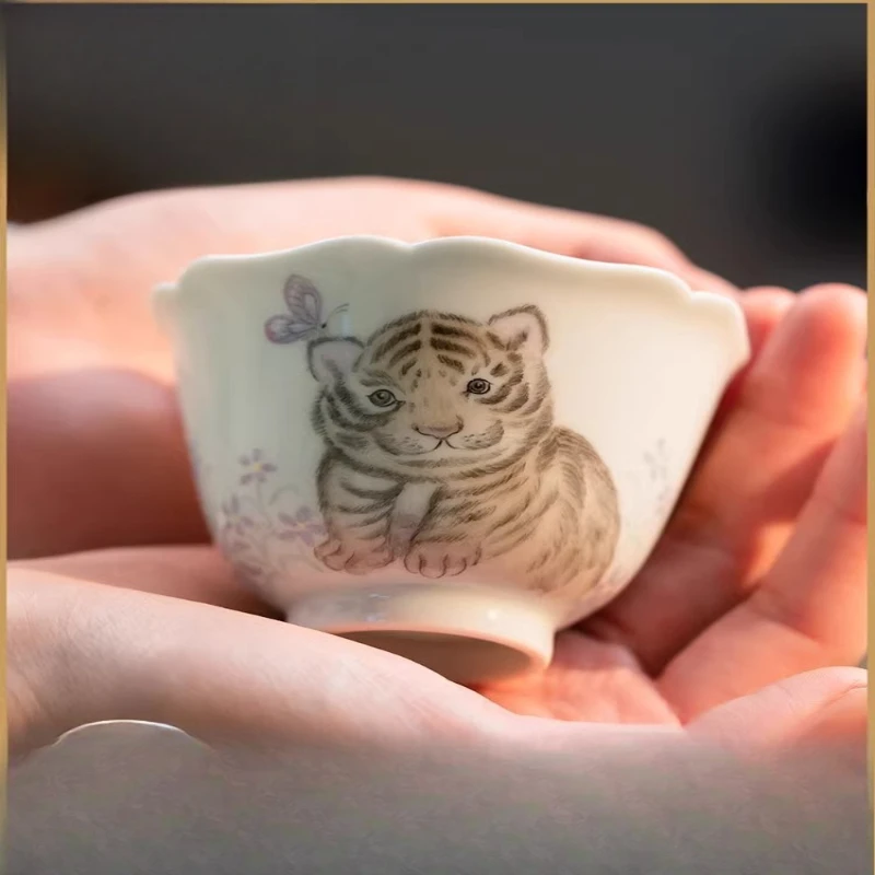 Jingdezhen hand-painted pastel zodiac tiger master cup ceramic kung fu tea set Chinese personality tea cup