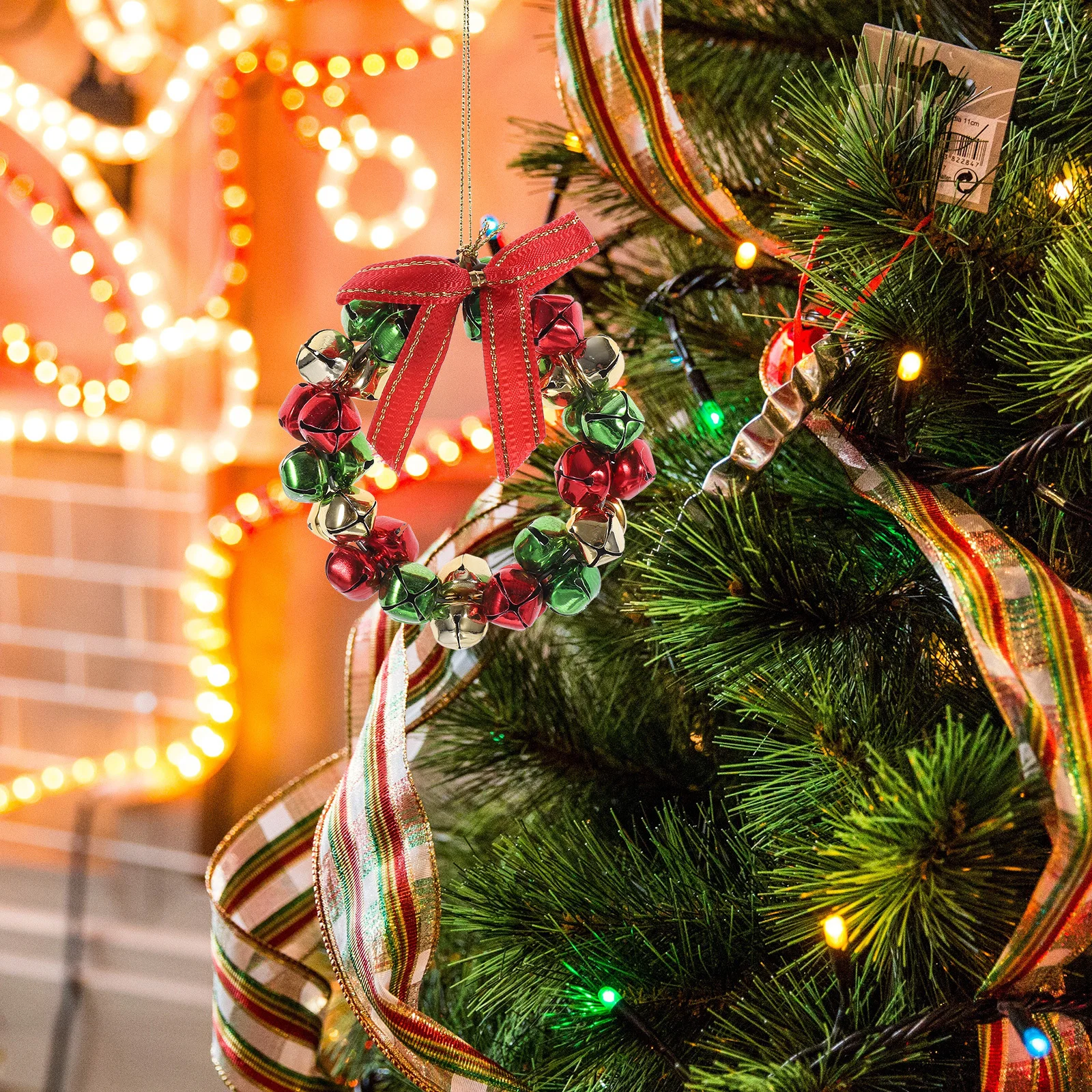 

Mini Christmas Wreath Iron Jingle Bell Hanging Wreath for Kids Play Dollhouse Xmas Tree Decoration Christmas Crafts