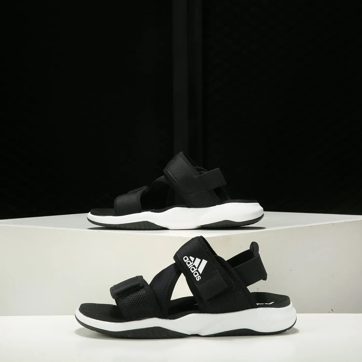 

Adidas genuine TERREX SUMRA Unisex Outdoor Beach Sandals FV0834