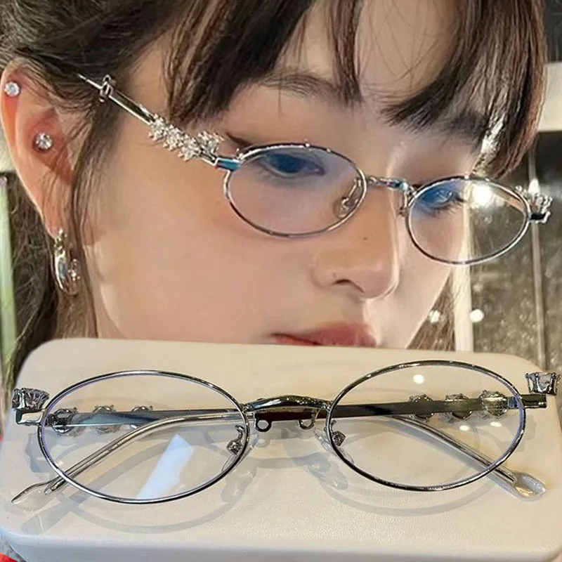 

Солнцезащитные очки Y2K с овальными линзами и стразами, оправа с блестками, прозрачные линзы, маленькие круглые очки для женщин и мужчин, металлическая ретро-оправа с бриллиантами