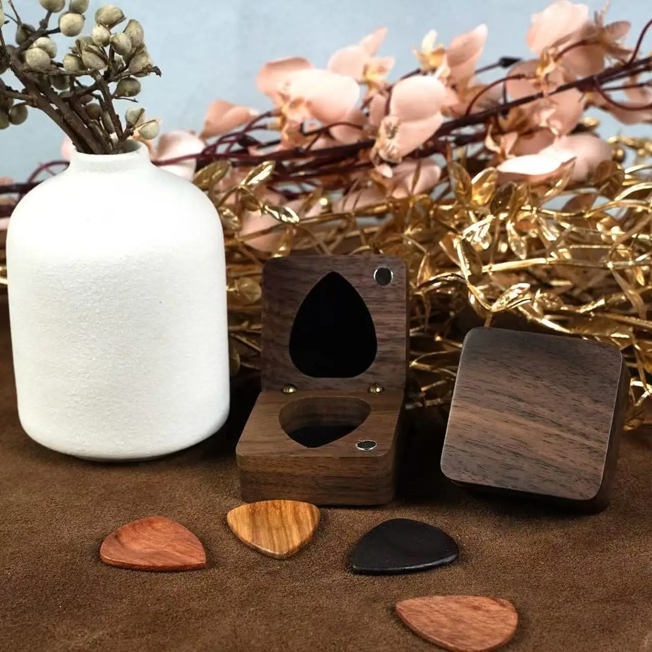 Pick Storage Box Plectrum For Acoustic Guitar Plectrums Electric Wood Picks Solid Unique