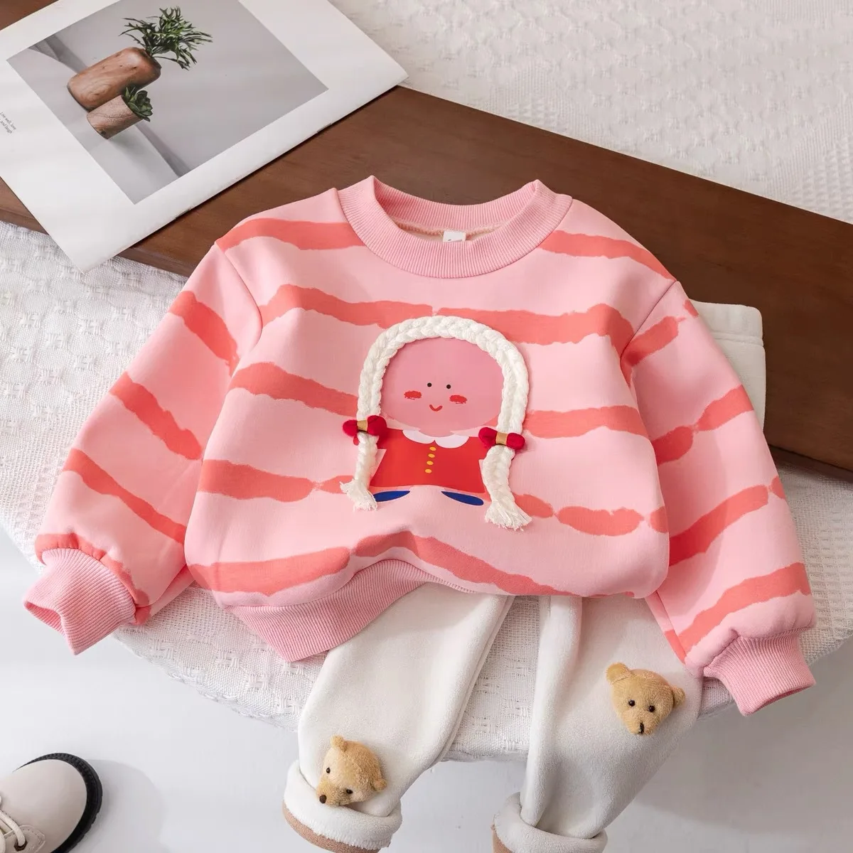 Girls plus fleece hoodie 2024 new children's autumn/winter cartoon round neck jumper girls integrated fleece top 1-6 years old