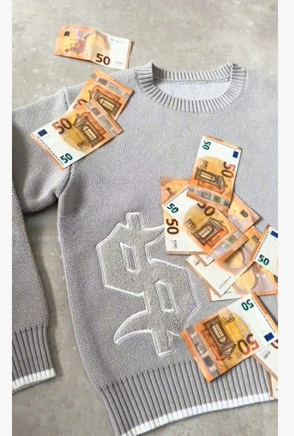 

Harajuku Casual gold Sweaters Round Neck Unisex Boxy Pullovers Popular Autumn Gothic Symbol Embroidery Pattern Pullover