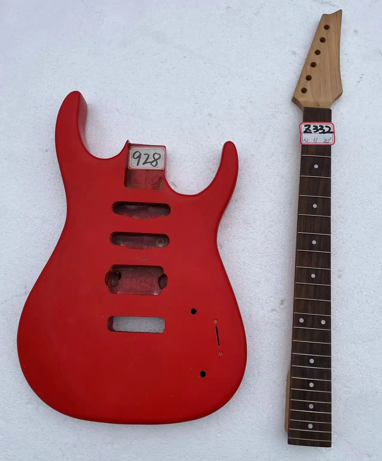 

DIY Custom 6 Strings Electric Guitar Part Guitarra without Hardwares in Stock Discount Free Shipping