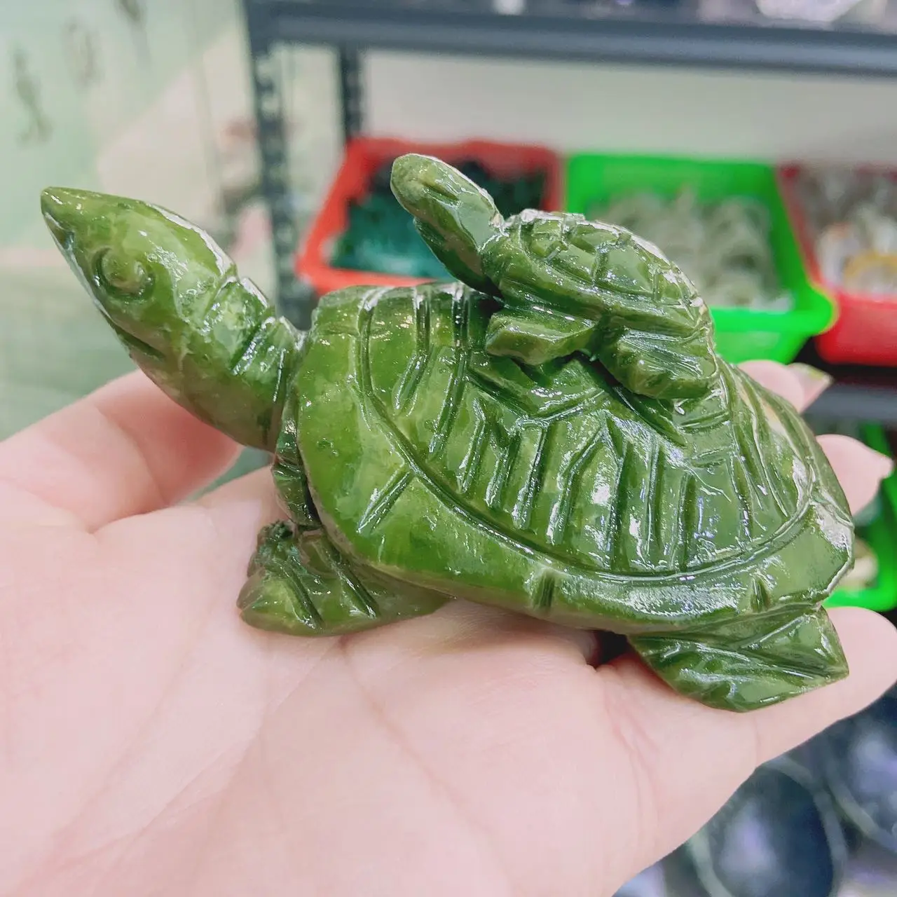 1pcs  Natural Hsiuyen Stone Jade Crystal Hand Made Carved Tortoise Green Jade Turtle Fashion Carved Craft Animal Figurine Gifts