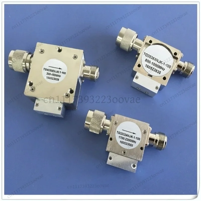 Df RF Coaxial Isolator 300MHz-6GHz Protection Equipment Multiple Frequency Bands Optional Universal Version