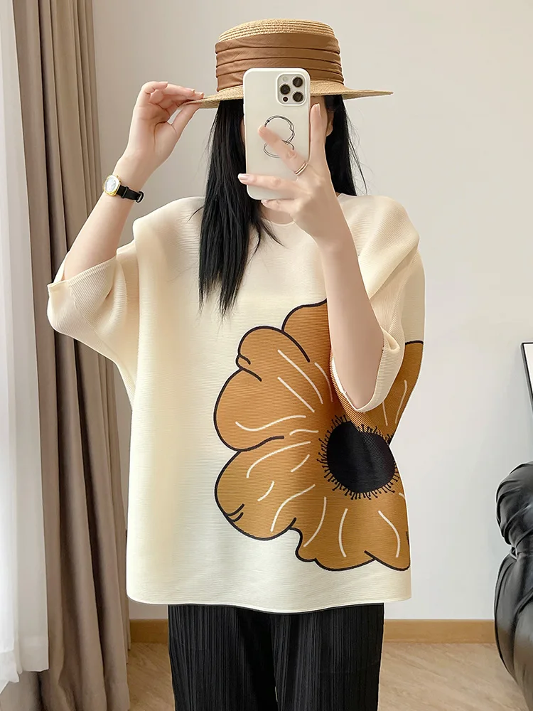 

Casual Printed Women's Top Three-fold Pleat Slimming plus Size Summer T-shirt Polyester Short Sleeve round Neck Regular Length