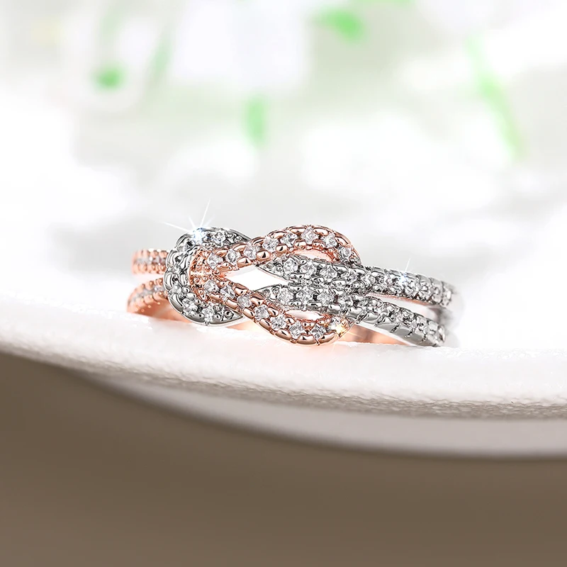 Huitan Phantasie zweifarbigen Stil Fingerring weibliche Mode Verlobung schmuck für Frauen Ehering brillante Zirkonia Accessoires