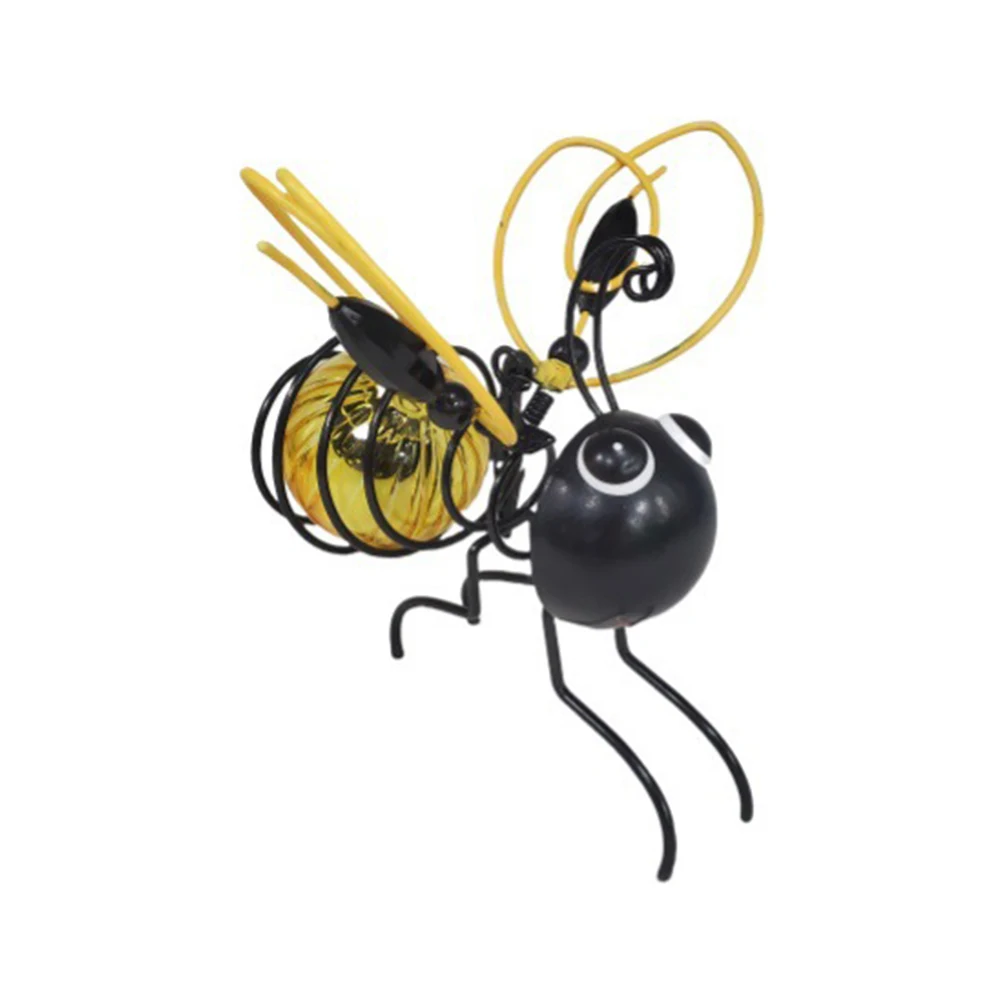 Solar-Powered Hanging Garden Light Decorative Outdoor Figurine Light Metal Flying Insect Hanging Lamp for Housewarming Gift