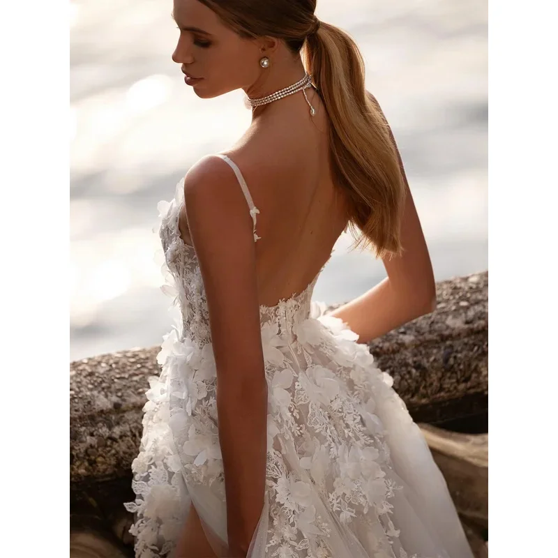 Свадебное платье с цветочным принтом и v-образным вырезом на тонких бретельках, аппликации с боковым разрезом и открытой спиной, свадебное платье трапециевидной формы в стиле бохо, пляжное свадебное платье