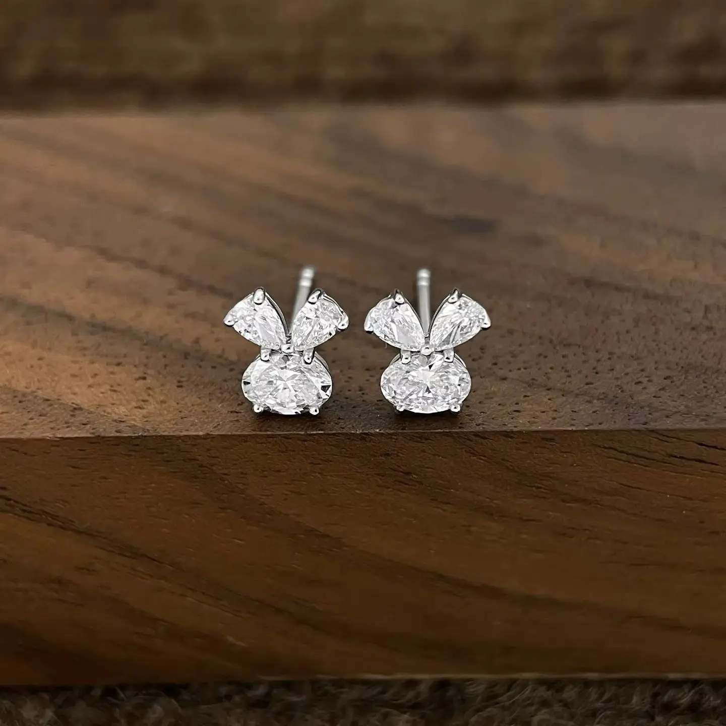 FLORAL Oval Cut Pear Cut DEF VVS HPHT Lab Grown Diamond Bunny Carrot Stud 14K 18K Gold 925 Silver Ladies Earrings Luxury Jewelry view 4