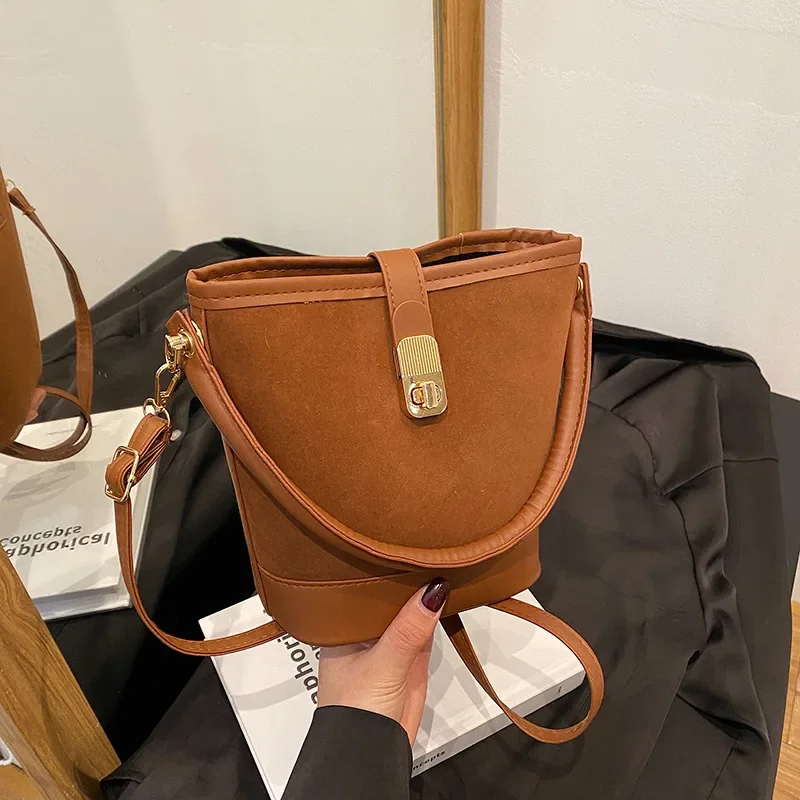 

Retro casual handbag fashion versatile bucket bag niche design