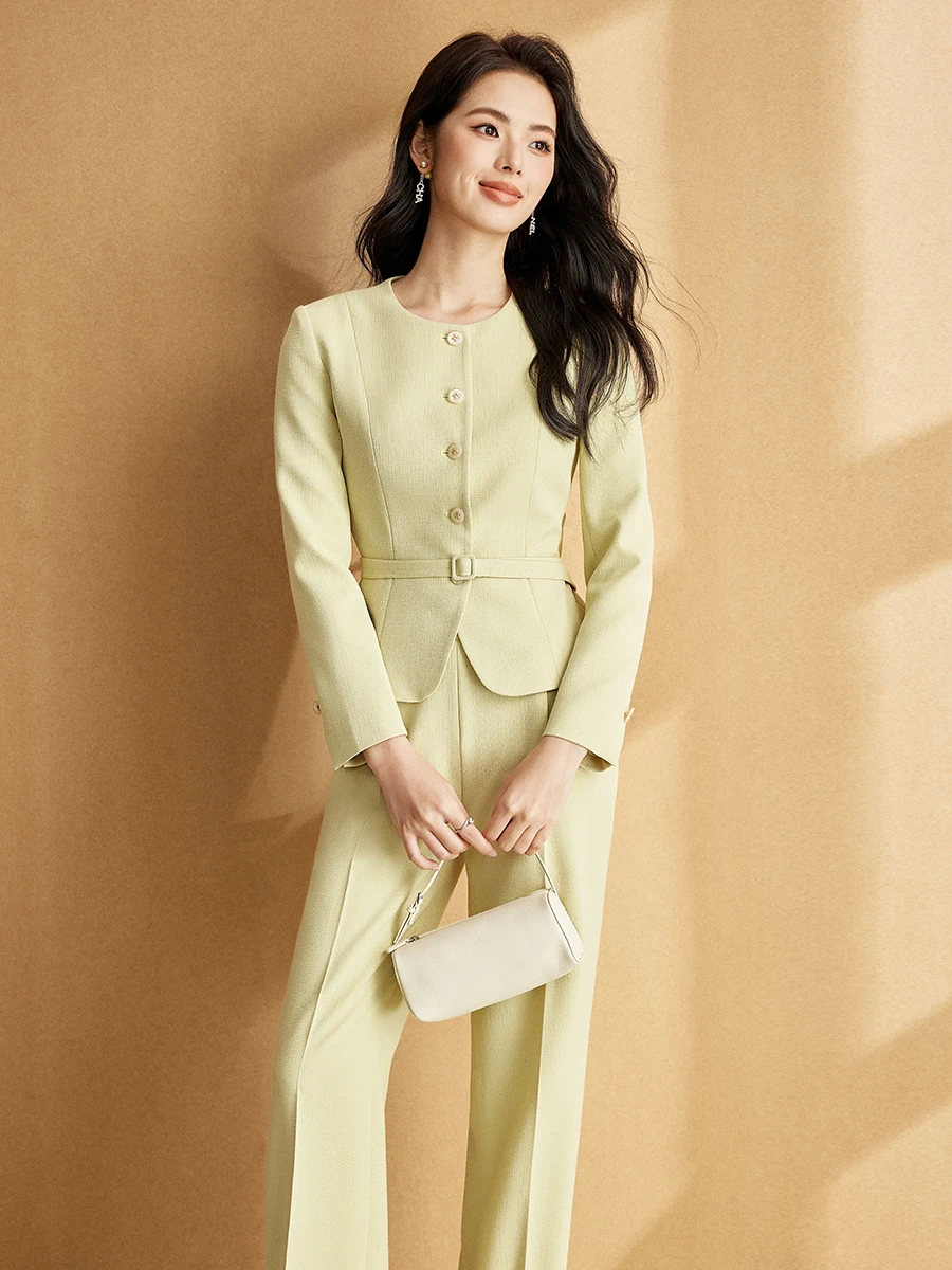 

Элегантный профессиональный женский костюм премиум-класса для офиса и деловых встреч, ранневесенний, из дышащего полиэфирного волокна
