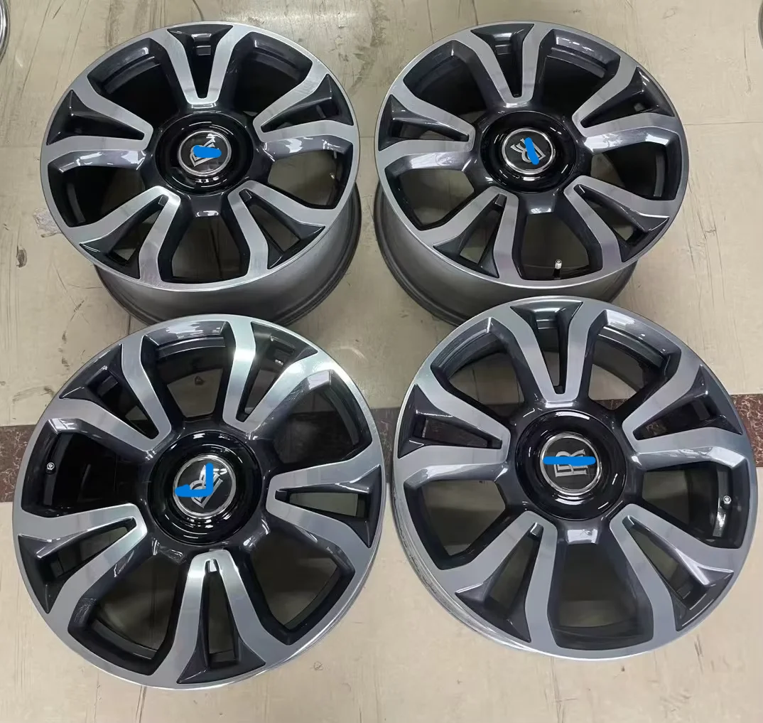 

Original for Rolls-Royce Kurinan 22-inch Forged Wheel Hub with Steel Rim and Hub Cover Tire Pressure Monitor New Condition