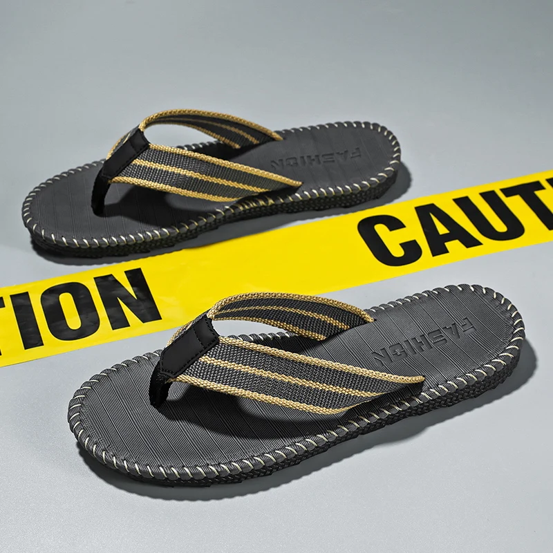 Slippers Men Ultra-light Rubber Plastic Woven Belt Flip Flops Waterproof Comfortable Trendy All-match Slippers Wear-resistant