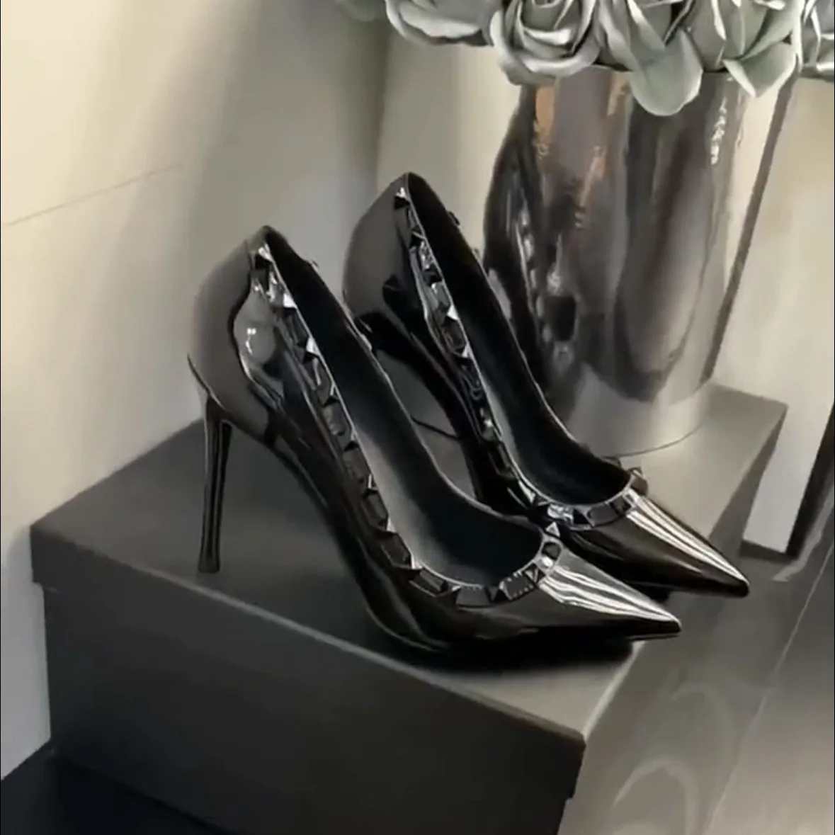 talons-hauts-noirs-pour-femmes-style-francais-polyvalent-superbes-chaussures-pointues-bouche-peu-profonde-talons-minces-temperament-chaussure-unique