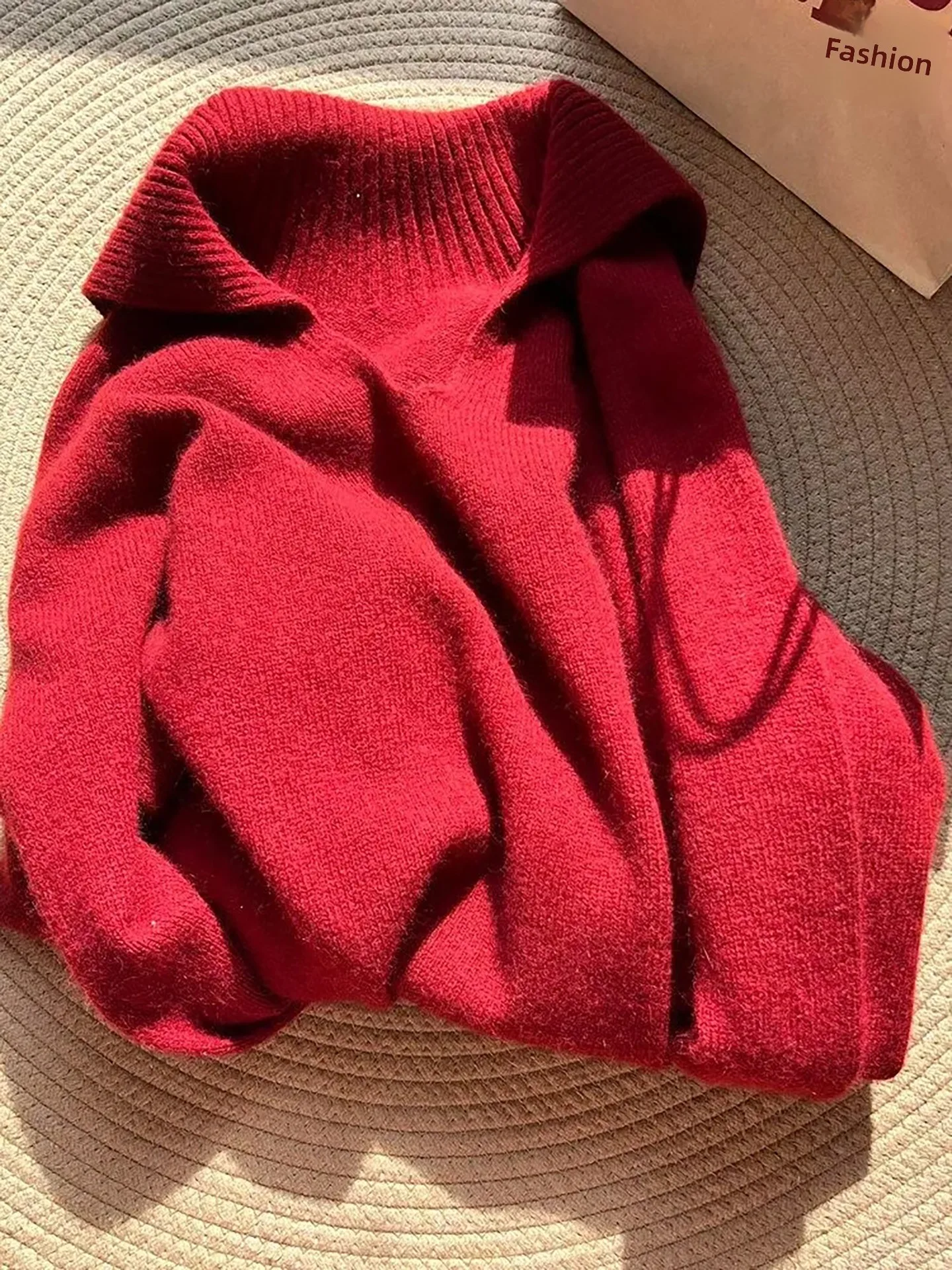 

Soft Knitted Women's Loose Fit Red Color Blo Base irt Spring New Year Casual Sle Comfortable Long Sve V-Ne Knitwear