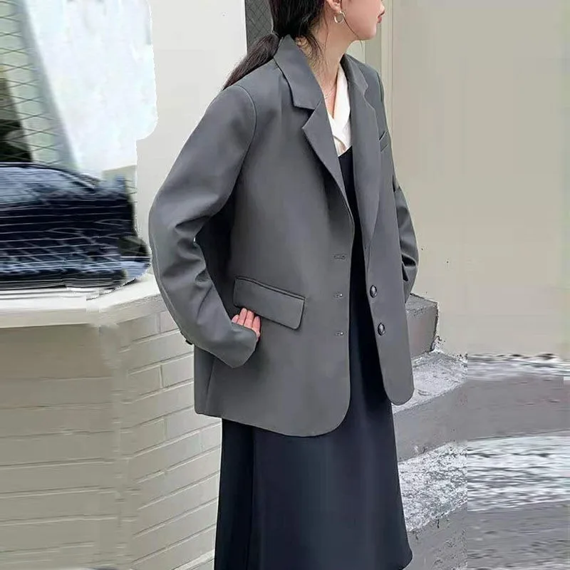 سترة نسائية جديدة مميزة بلون واحد موديل 2025 سترة غير رسمية فضفاضة للربيع والخريف ملابس مكتبية على الطراز الكوري مقاس صغير #1