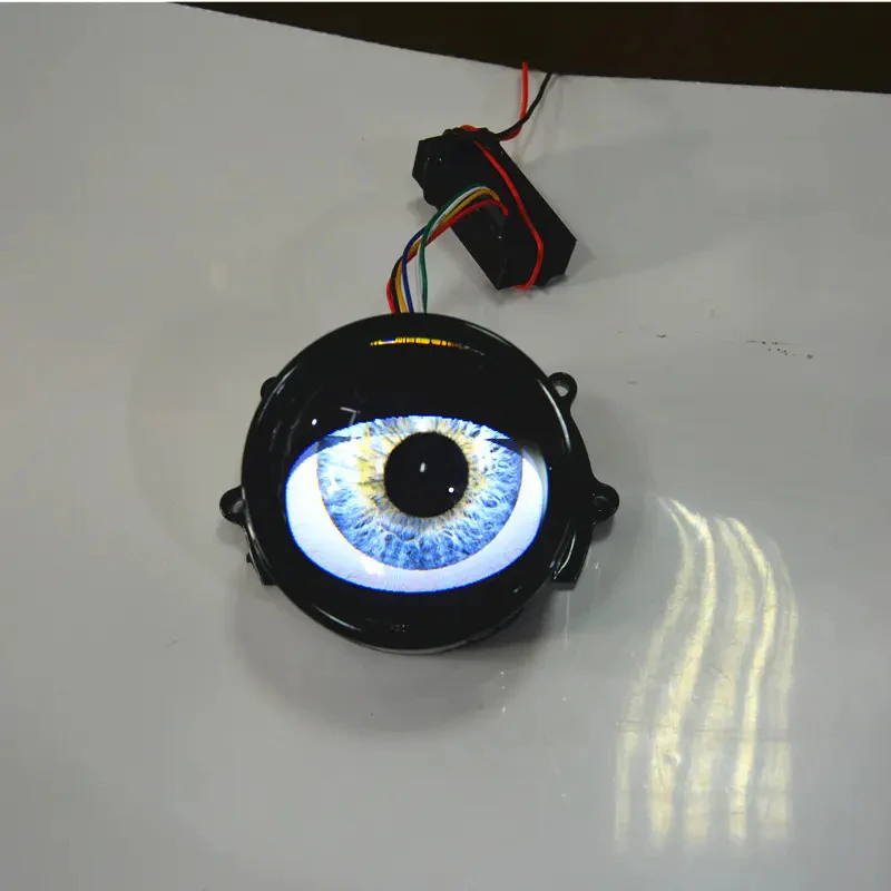 Dynamic big eye lights can be installed on fog lights-Applicable to most models-8 Modes