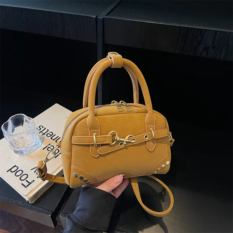American retro handbag women's bag simple Maillard shoulder bag high value messenger bag bag
