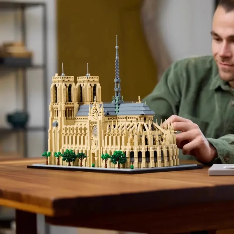 2025 New 21061 Notre Dame de Paris World Famous Architecture Model Building Block Bricks Educational Toys Gift for Adult Kids
