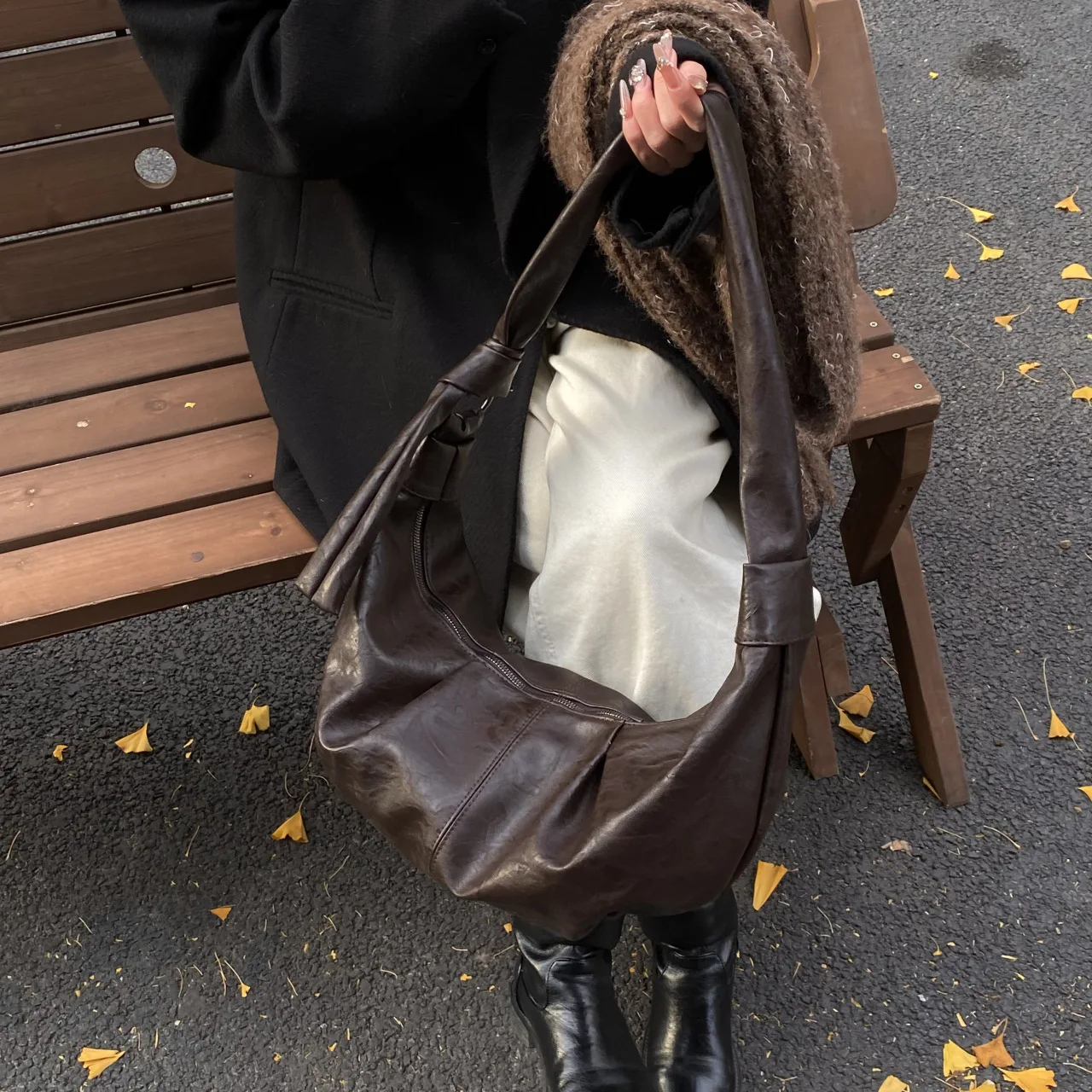 

Luxury 2025 Women's Vintage Inspired Shoulder Bag, Quilted Crossbody, Multi-Functional Casual Shopper for Weekend & Travel​