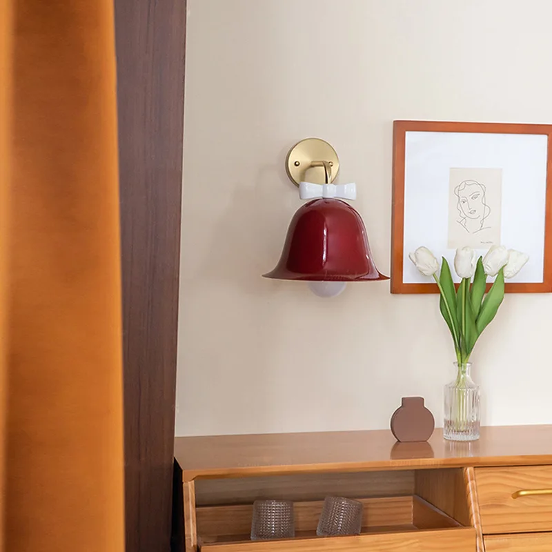 

Кремовый настенный светильник с бантом и ветром в скандинавском стиле, спальня, гостиная, фон, праздничное украшение, светодиодный маленький колокольчик, маленькие настенные светильники