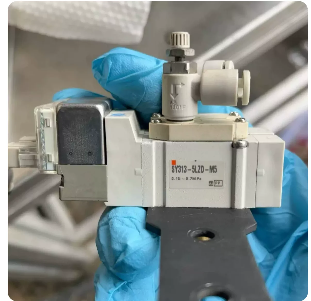 1 piece, solenoid valve series:SY513-5HZD-01 SY513-4LZD-01 SY5120-6LZD-01 SY513-5G-01 SY513-5GZD-C4 SY513-5GZD-C6 SY513-5GZD-C8